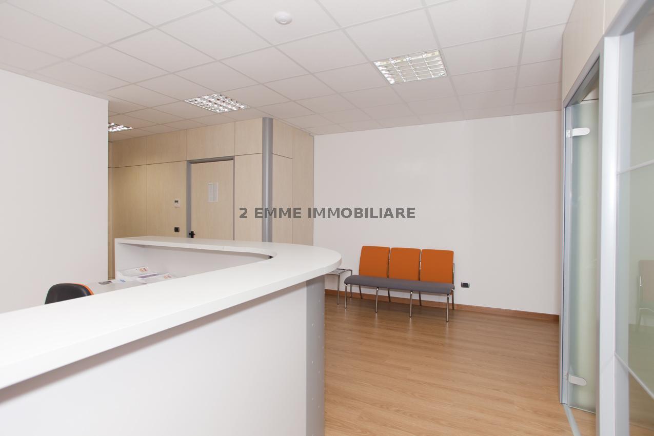 5112AF - UFFICIO AFFITTO SAN BENEDETTO DEL TRONTO ZONA PORTO D'ASCOLI - € 1.400 6