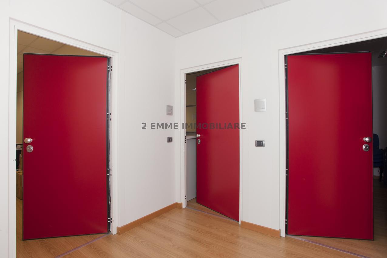 5112AF - UFFICIO AFFITTO SAN BENEDETTO DEL TRONTO ZONA PORTO D'ASCOLI - € 1.400 10