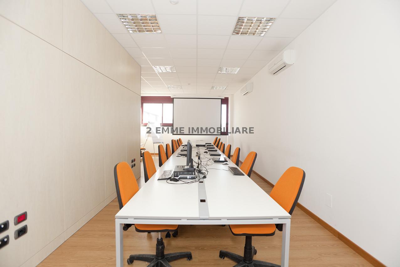 5112AF - UFFICIO AFFITTO SAN BENEDETTO DEL TRONTO ZONA PORTO D'ASCOLI - € 1.400 22