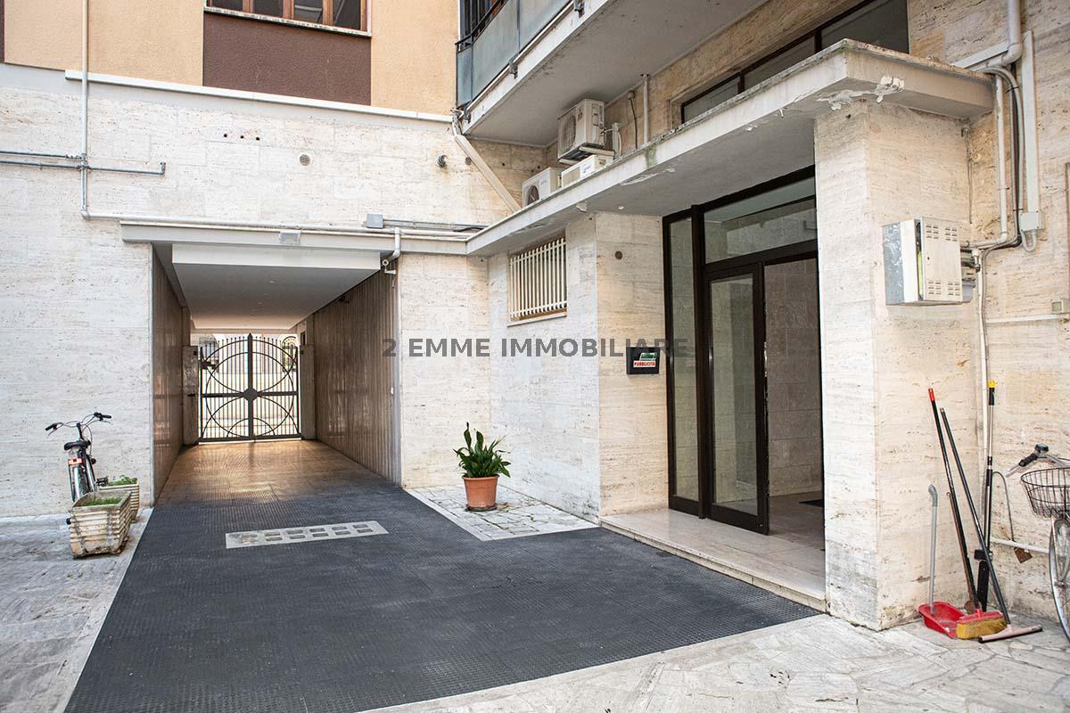5175 - APPARTAMENTO VENDITA ASCOLI PICENO ZONA CENTRO STORICO - TRATTATIVA RISERVATA 21