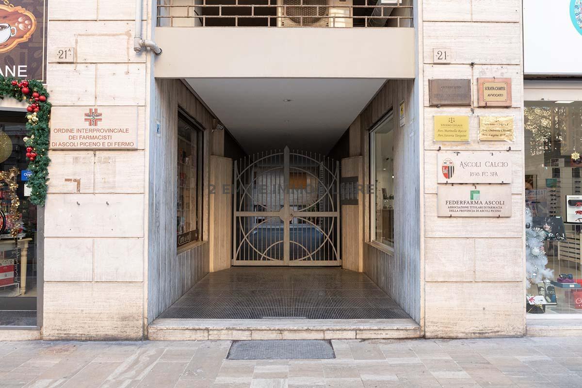 5175 - APPARTAMENTO VENDITA ASCOLI PICENO ZONA CENTRO STORICO - TRATTATIVA RISERVATA 23