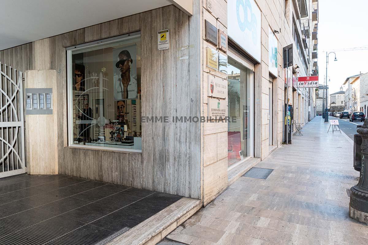 5175 - APPARTAMENTO VENDITA ASCOLI PICENO ZONA CENTRO STORICO - TRATTATIVA RISERVATA 24
