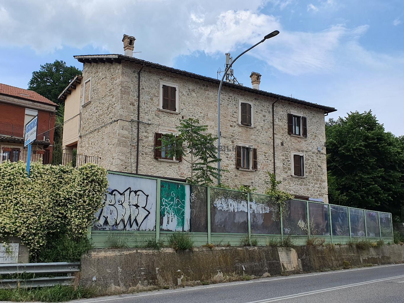 5187 - CIELO-TERRA VENDITA ASCOLI PICENO ZONA BORGO SOLESTA' - TRATTATIVA RISERVATA 29
