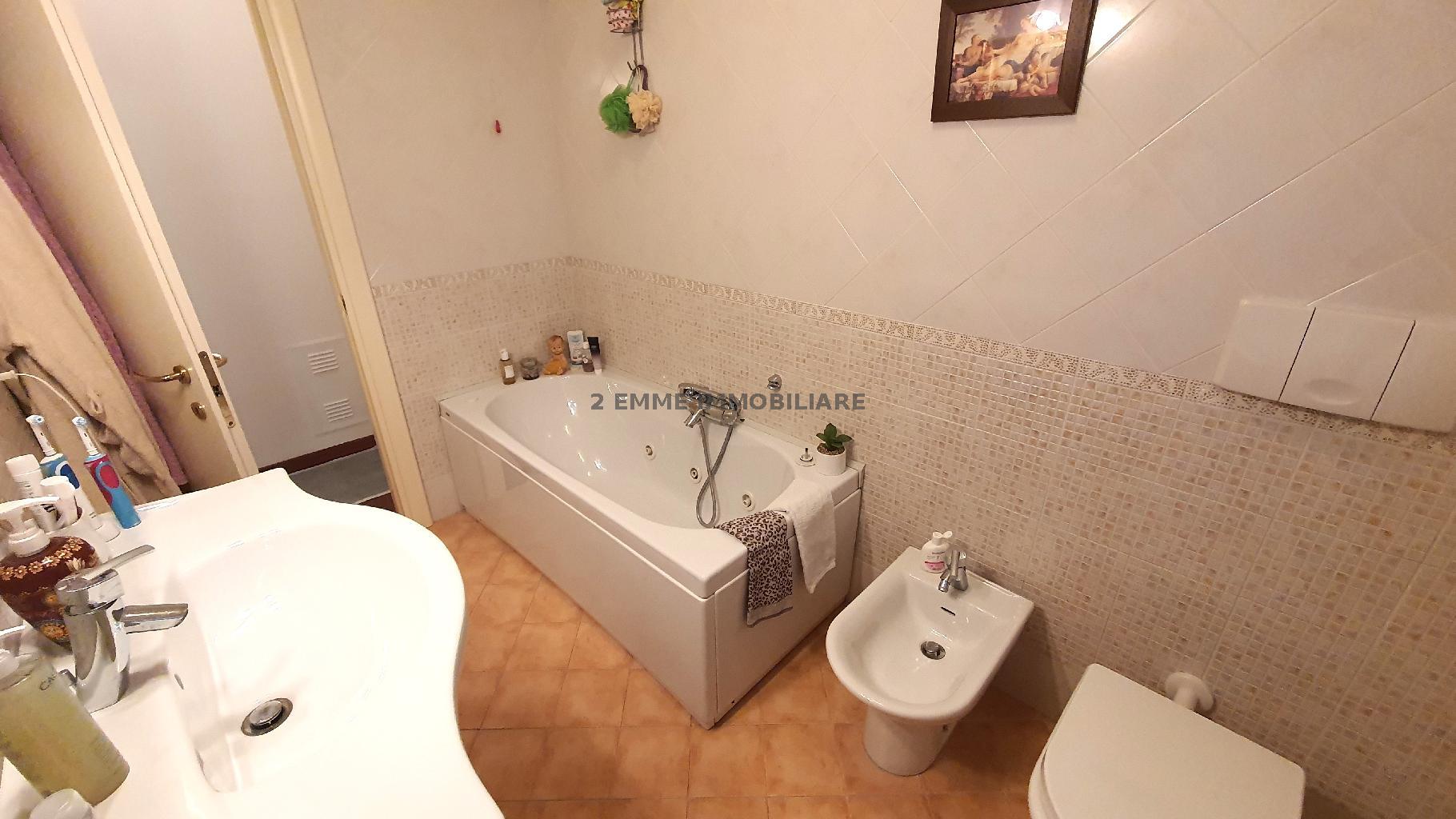 5190 - VILLETTA A SCHIERA VENDITA ASCOLI PICENO ZONA MONTICELLI - € 288.000 2