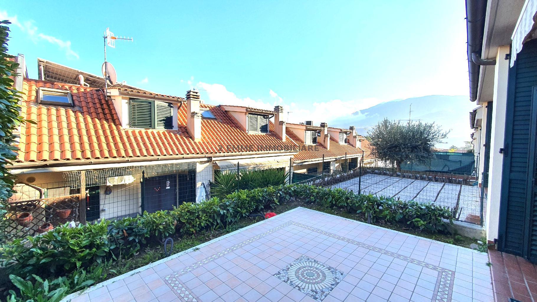 5190 - VILLETTA A SCHIERA VENDITA ASCOLI PICENO ZONA MONTICELLI - € 288.000 5