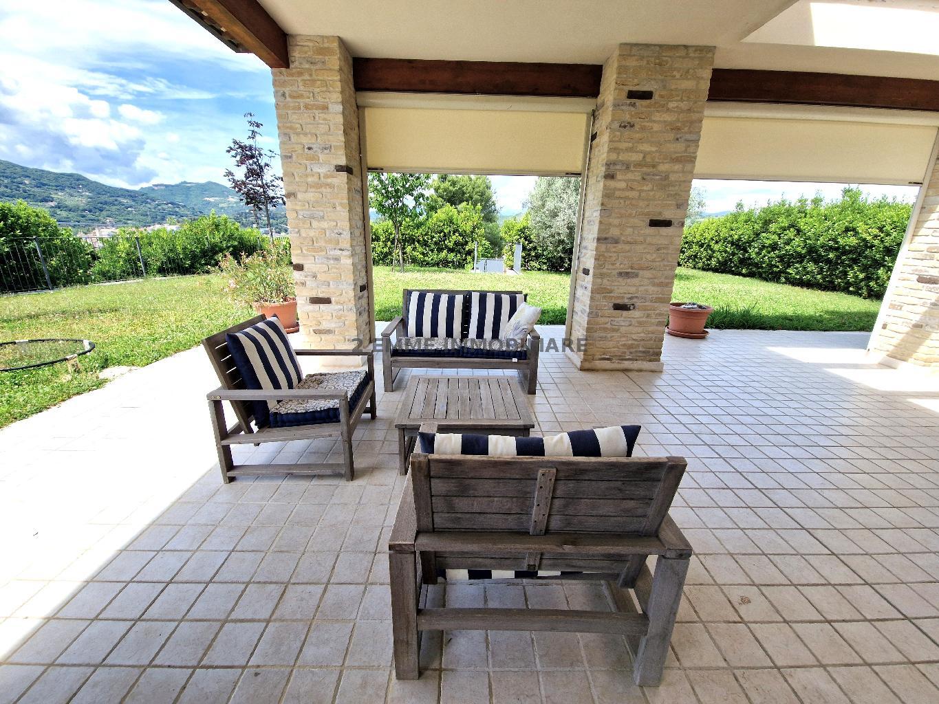 5193 - VILLA VENDITA ASCOLI PICENO ZONA CAMPO PARIGNANO - € 640.000 2