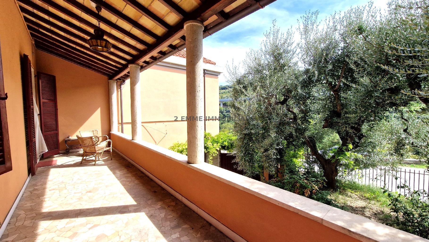5262 - VILLA VENDITA ASCOLI PICENO ZONA CENTRO STORICO - € 340.000 4