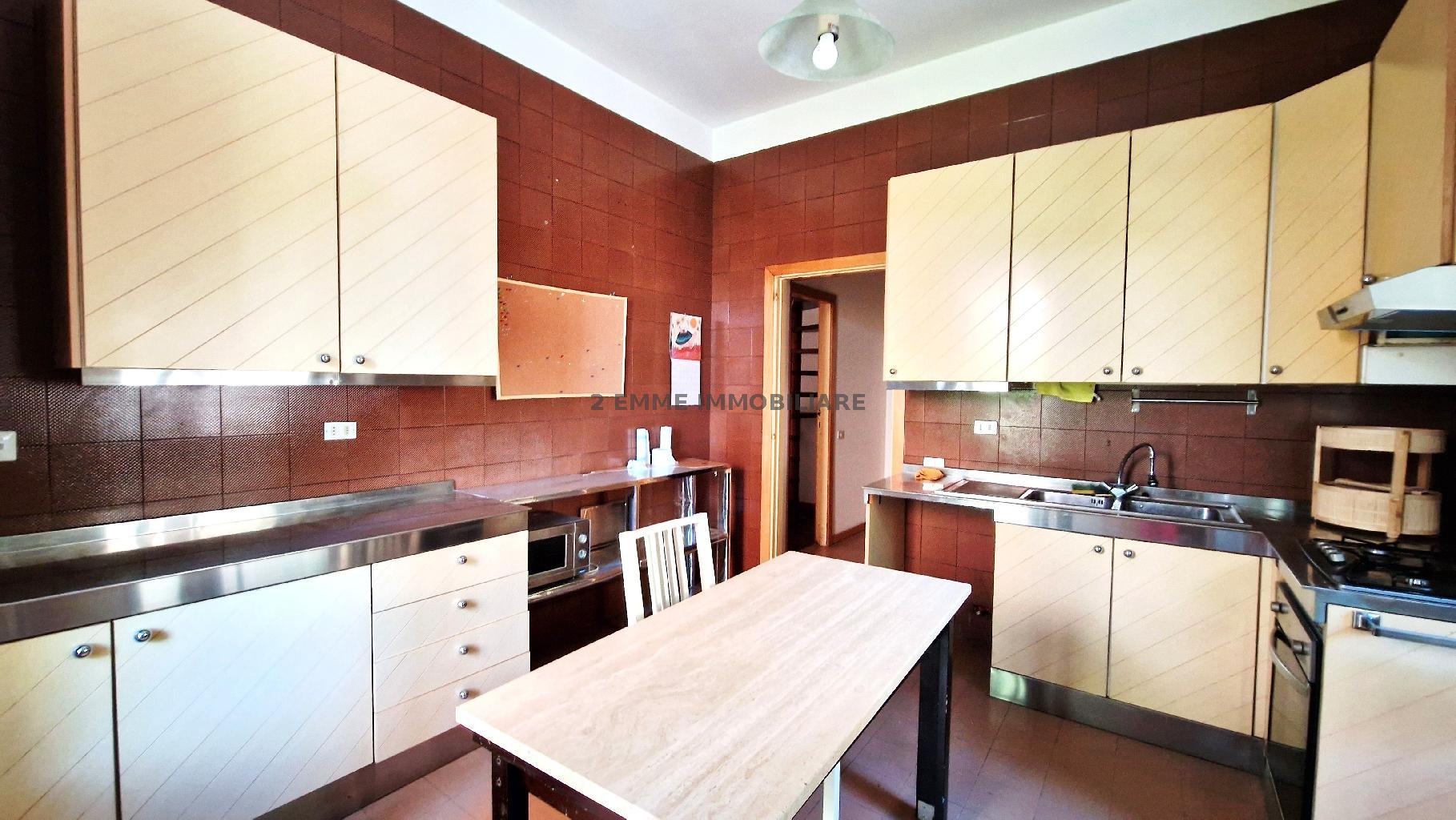 5262 - VILLA VENDITA ASCOLI PICENO ZONA CENTRO STORICO - € 340.000 9