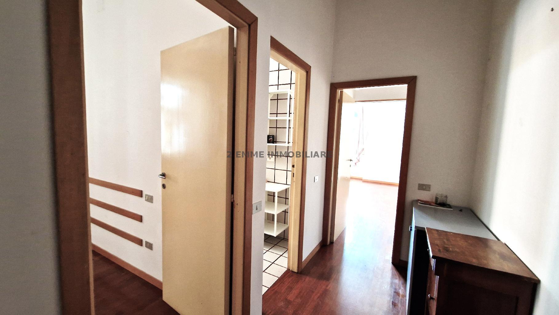 5262 - VILLA VENDITA ASCOLI PICENO ZONA CENTRO STORICO - € 340.000 21
