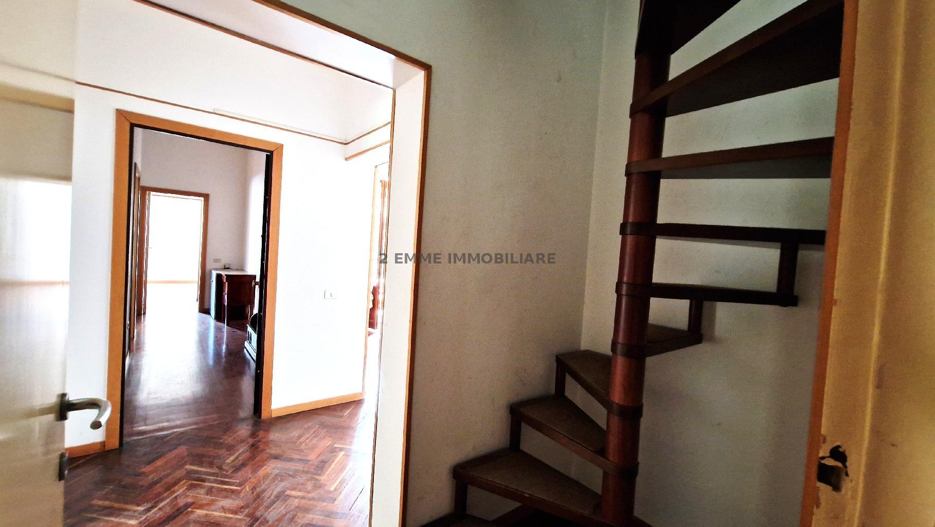 5262 - VILLA VENDITA ASCOLI PICENO ZONA CENTRO STORICO - € 340.000 22
