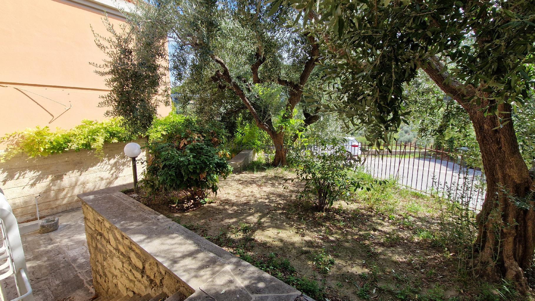 5262 - VILLA VENDITA ASCOLI PICENO ZONA CENTRO STORICO - € 340.000 30
